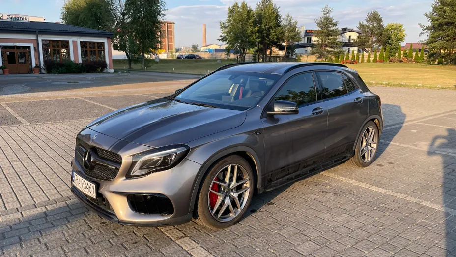 MERCEDES-BENZ GLA AMG GLA 45 4-Matic