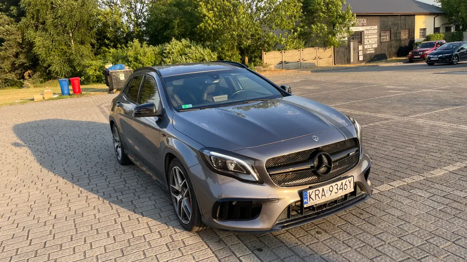 MERCEDES-BENZ GLA AMG GLA 45 4-Matic
