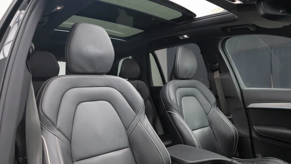 VOLVO XC90 XC90 T8 AWD Plug-In Hybrid R-Design 7os aut