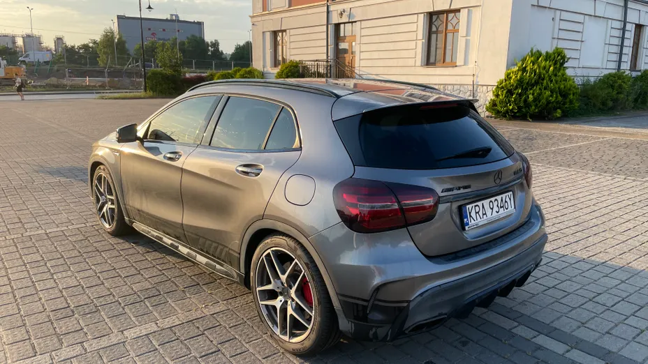 MERCEDES-BENZ GLA AMG GLA 45 4-Matic