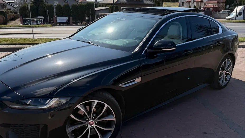 JAGUAR XE XE 2.0 D180 R-Dynamic S aut