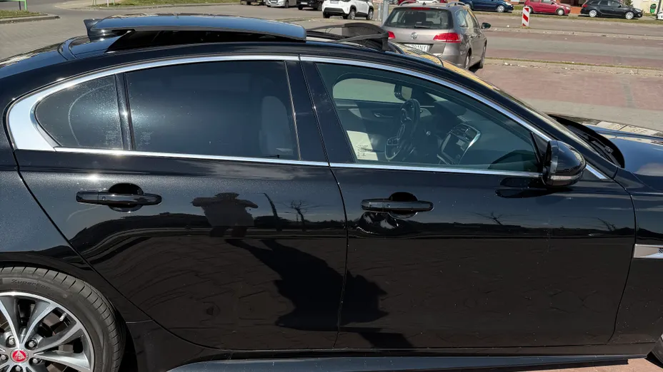 JAGUAR XE XE 2.0 D180 R-Dynamic S aut