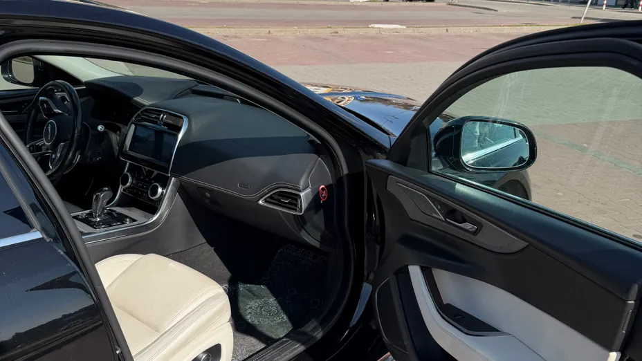JAGUAR XE XE 2.0 D180 R-Dynamic S aut