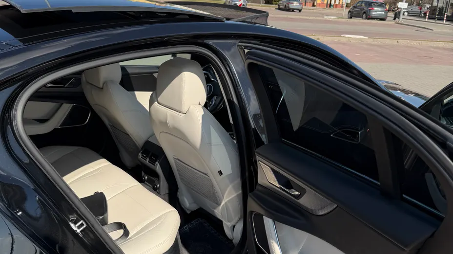 JAGUAR XE XE 2.0 D180 R-Dynamic S aut