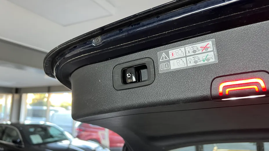 MERCEDES-BENZ C Klasa C 220 d 4MATIC 9G-TRONIC