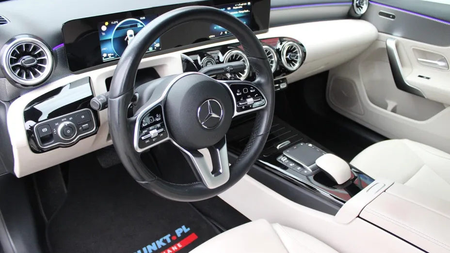 MERCEDES-BENZ A Klasa A 220 d Progressive 8G-DCT
