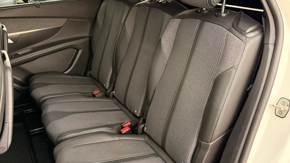 PEUGEOT 5008 5008 1.2 PureTech Allure Pack S&S EAT8