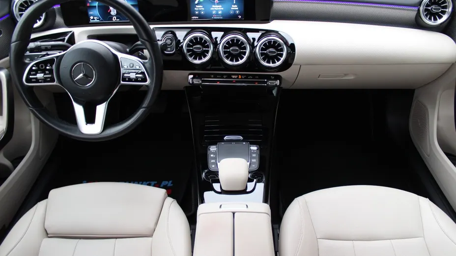 MERCEDES-BENZ A Klasa A 220 d Progressive 8G-DCT
