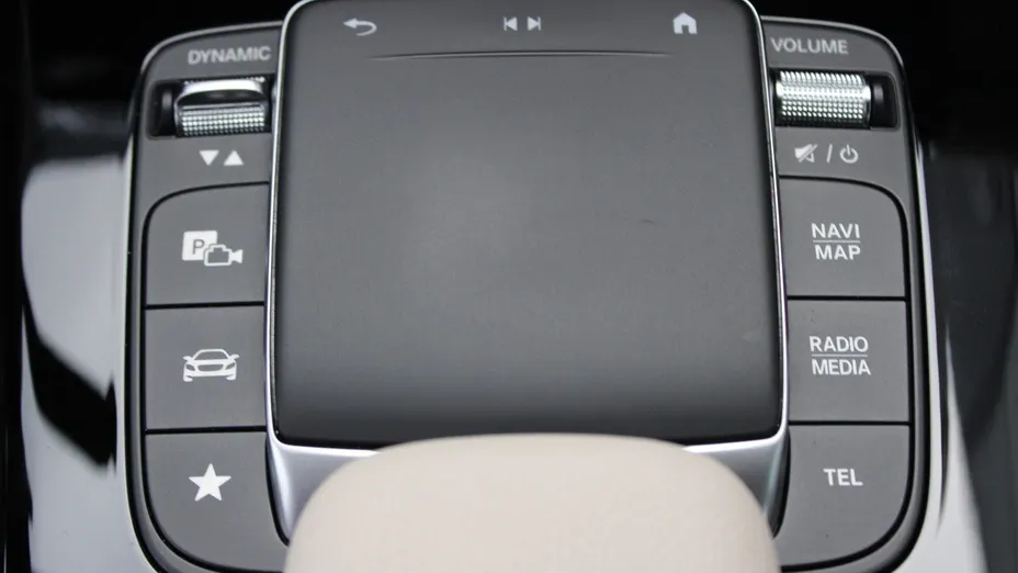 MERCEDES-BENZ A Klasa A 220 d Progressive 8G-DCT