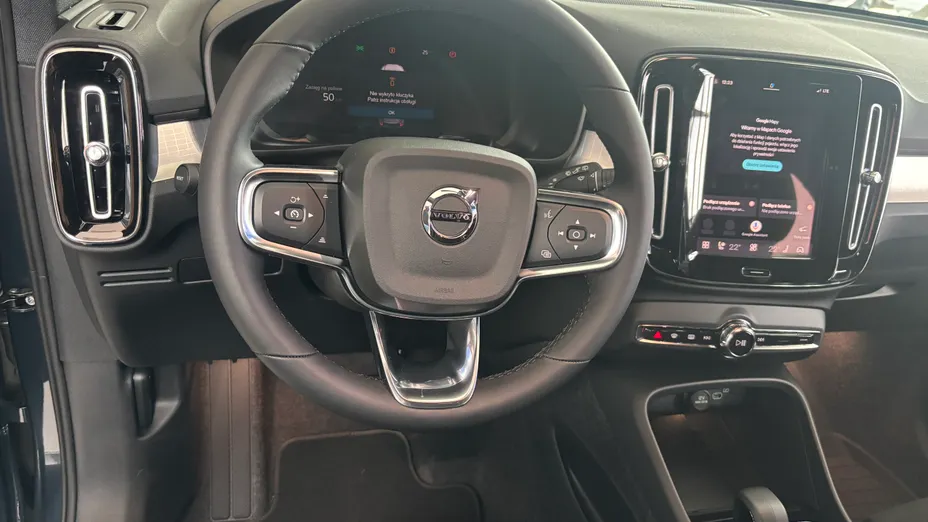 VOLVO XC40 XC40 B3 Plus Dark aut Nowy