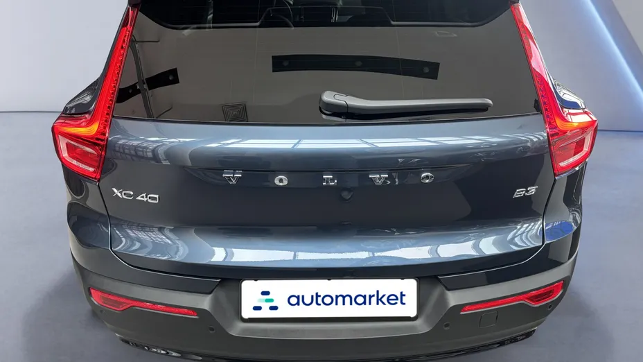 VOLVO XC40 XC40 B3 Plus Dark aut Nowy