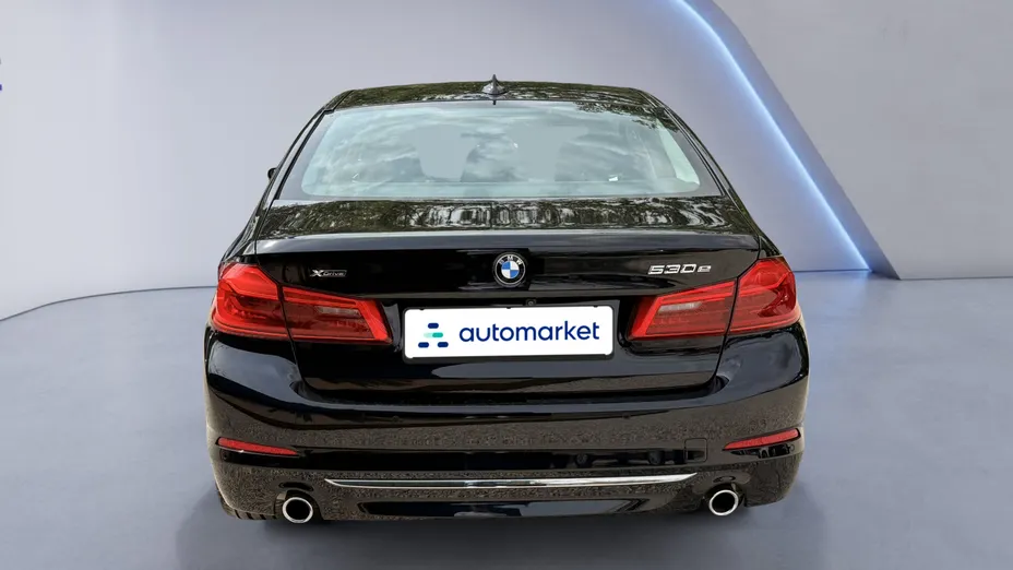 BMW Seria 5 530e iPerformance Luxury Line aut