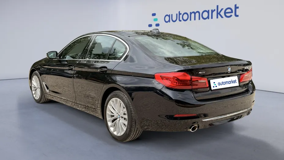 BMW Seria 5 530e iPerformance Luxury Line aut