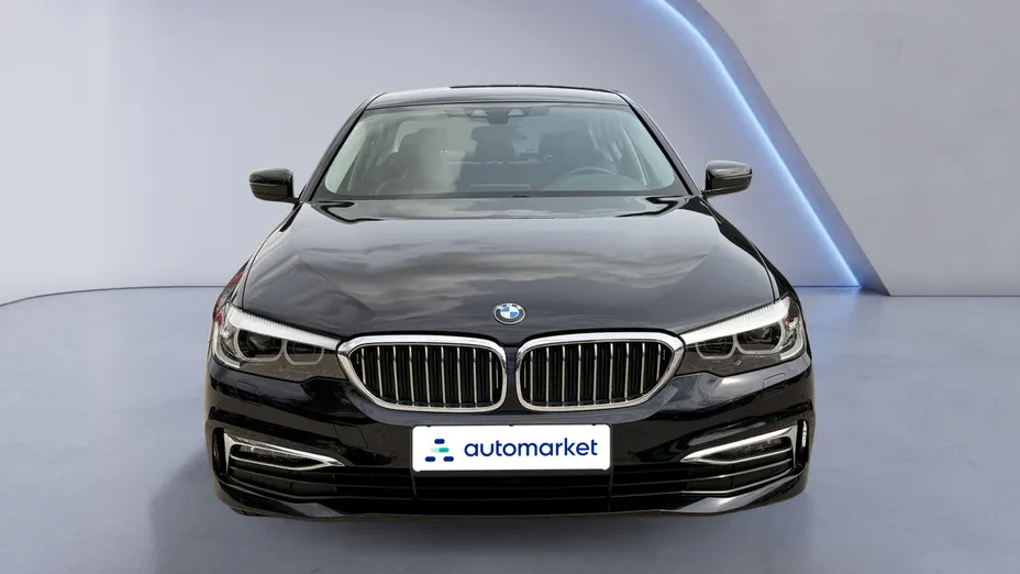 BMW Seria 5 530e iPerformance Luxury Line aut