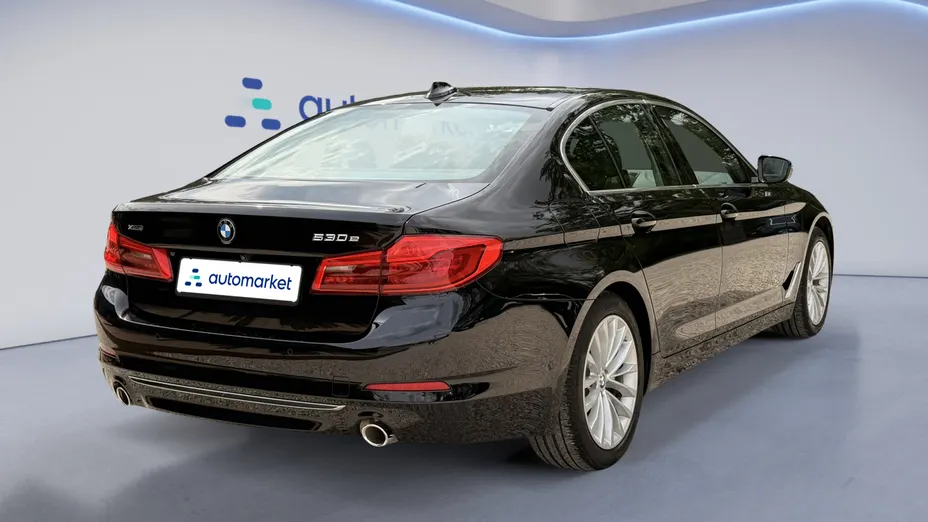 BMW Seria 5 530e iPerformance Luxury Line aut