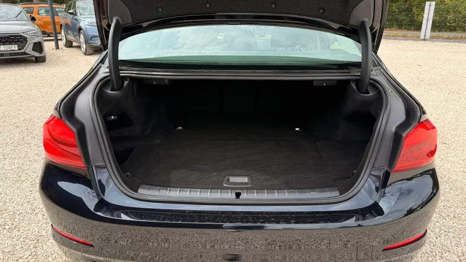 BMW Seria 5 530e iPerformance Luxury Line aut