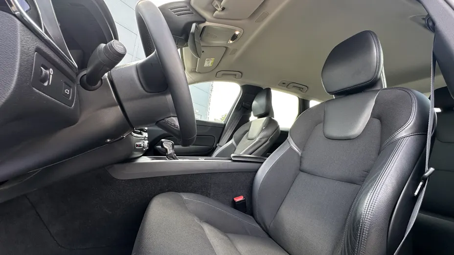 VOLVO XC60 XC60 T4 Momentum aut