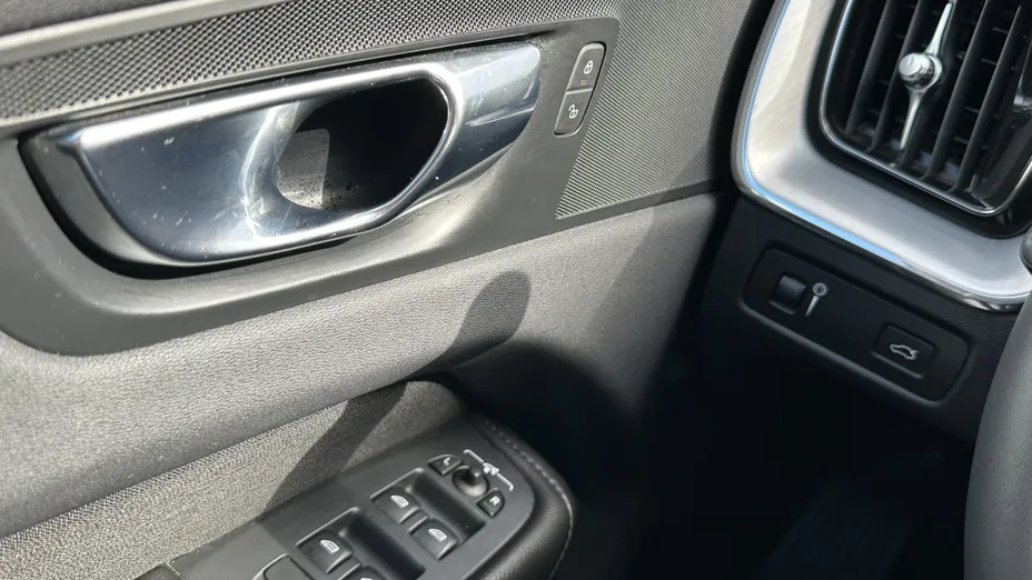 VOLVO XC60 XC60 T4 Momentum aut