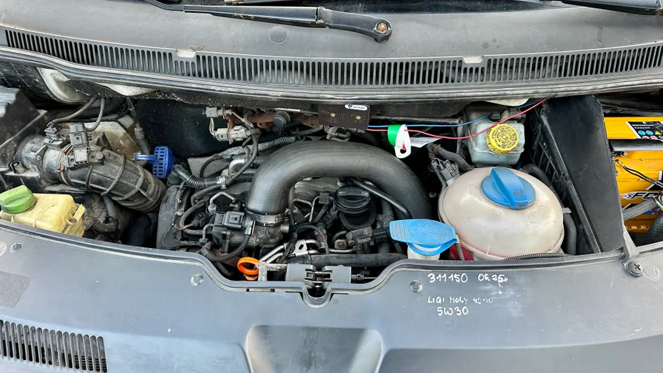 VOLKSWAGEN Transporter Transporter T5 BiTDI L1