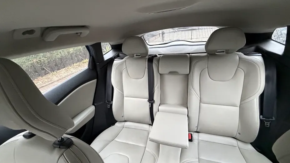 VOLVO V40 V40 D4 Momentum