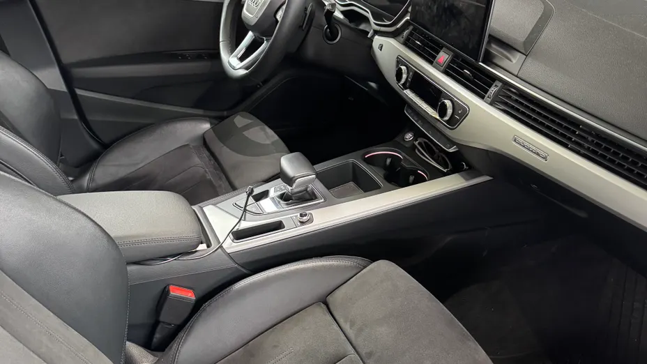 AUDI A4 A4 2.0 TFSI Quattro S tronic