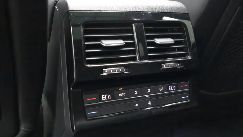 VOLKSWAGEN Touareg Touareg 3.0 V6 TDI SCR 4Mot. R-Line