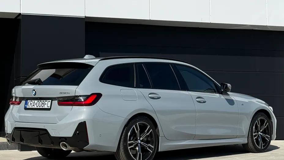 BMW Seria 3 330i M Sport Shadow sport-aut