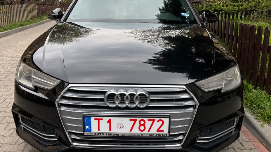 AUDI A4 -