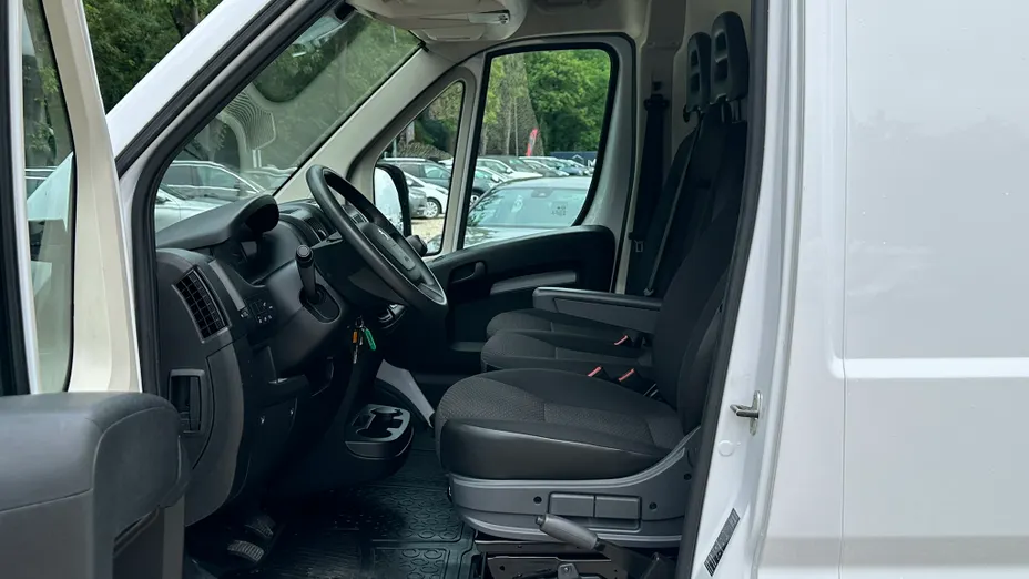 PEUGEOT Boxer Boxer 333 BlueHDi L2H2 Pro