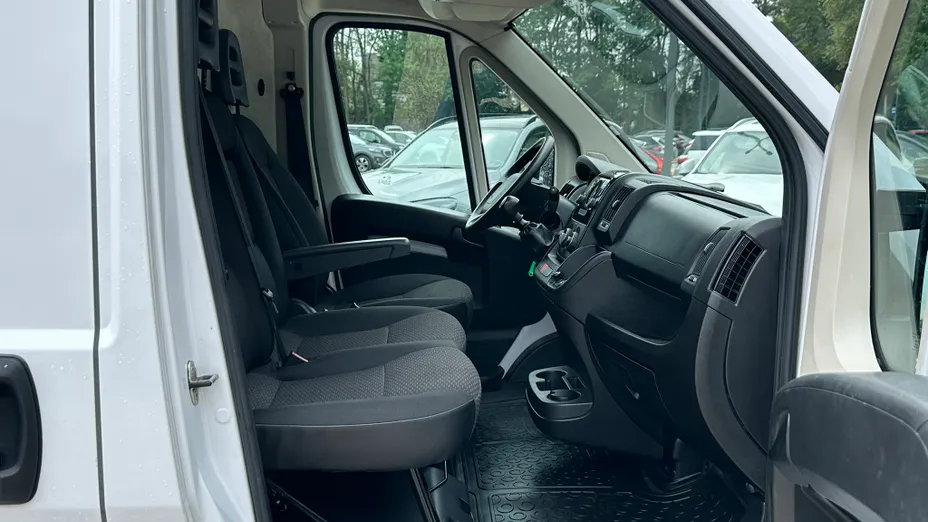 PEUGEOT Boxer Boxer 333 BlueHDi L2H2 Pro