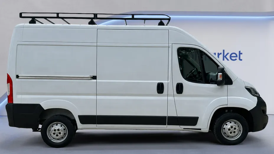 PEUGEOT Boxer Boxer 333 BlueHDi L2H2 Pro