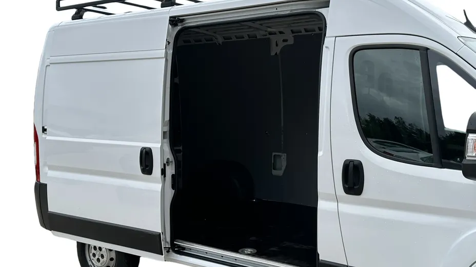 PEUGEOT Boxer Boxer 333 BlueHDi L2H2 Pro