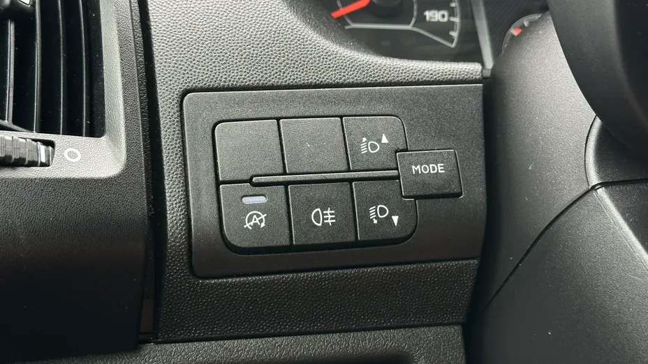 PEUGEOT Boxer Boxer 333 BlueHDi L2H2 Pro