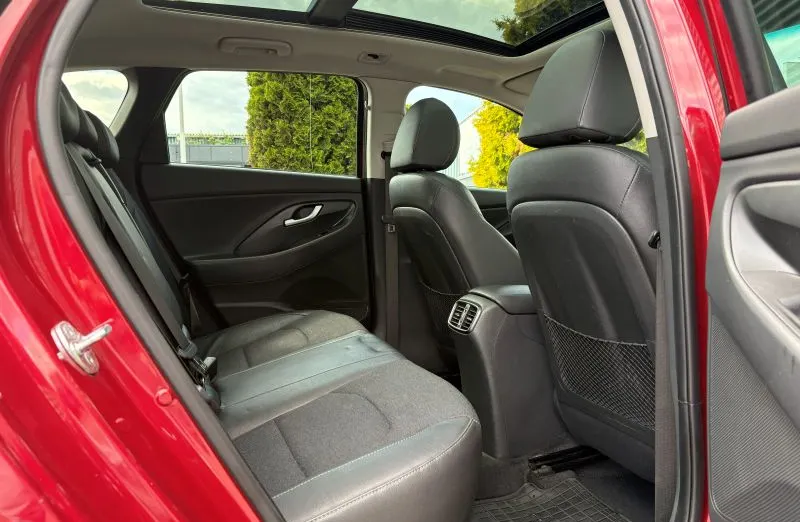 HYUNDAI i30 i30 1.5 T-GDI 48V Executive DCT