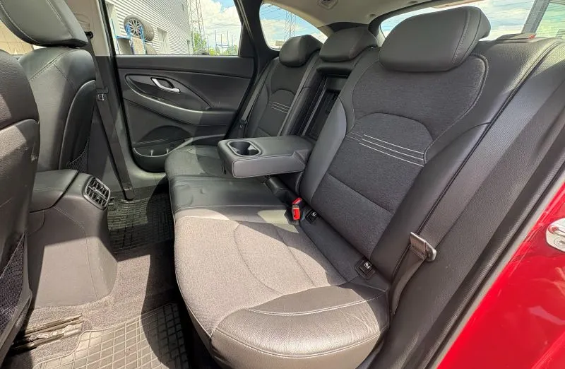 HYUNDAI i30 i30 1.5 T-GDI 48V Executive DCT