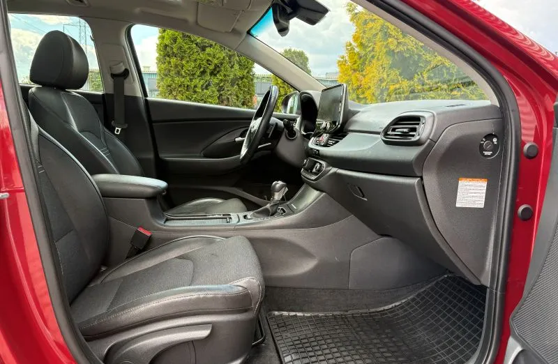 HYUNDAI i30 i30 1.5 T-GDI 48V Executive DCT