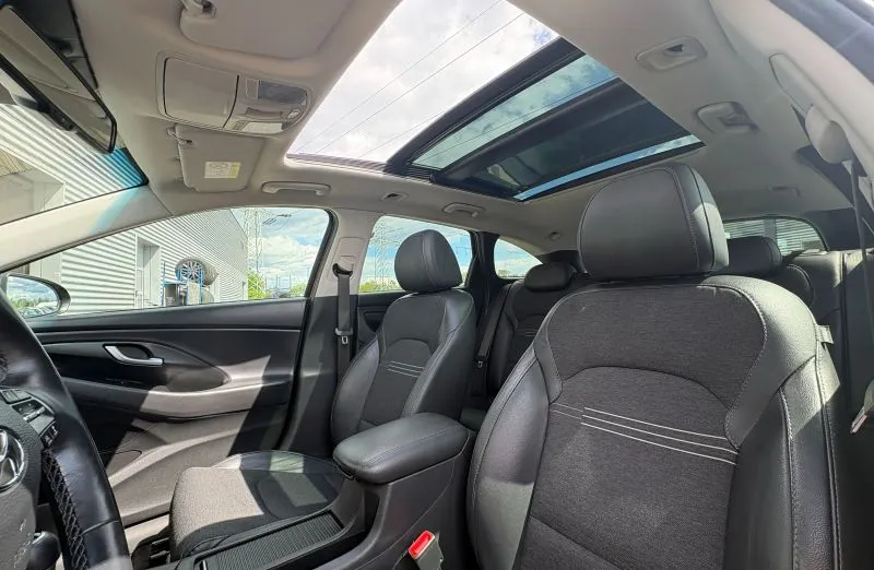 HYUNDAI i30 i30 1.5 T-GDI 48V Executive DCT