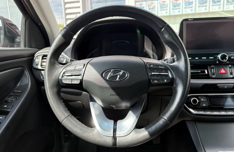 HYUNDAI i30 i30 1.5 T-GDI 48V Executive DCT