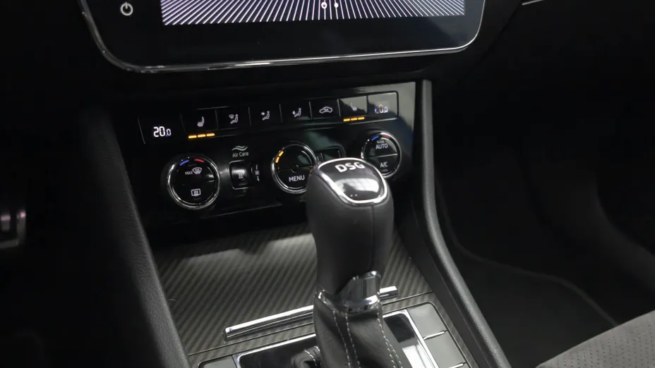 SKODA Superb Superb 1.4 TSI Plug-In Hybrid Sportline DSG