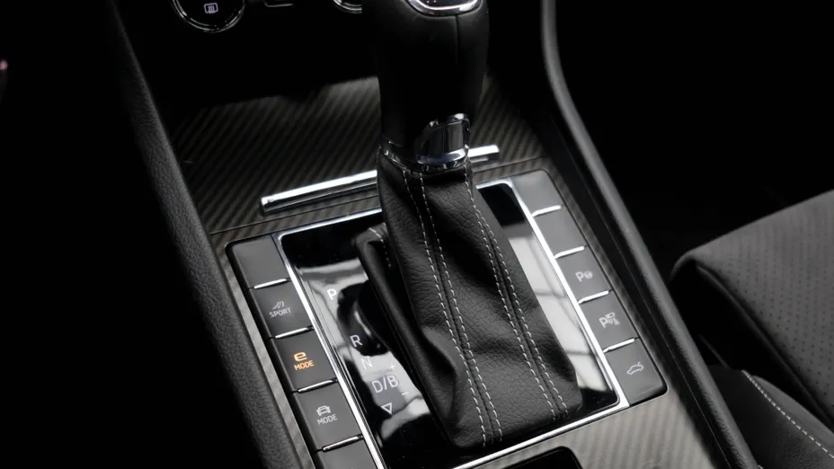 SKODA Superb Superb 1.4 TSI Plug-In Hybrid Sportline DSG