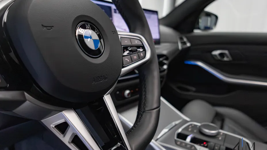 BMW Seria 3 330i xDrive M Sport aut