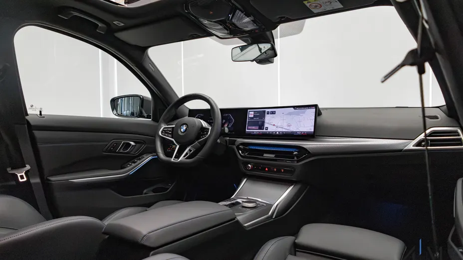 BMW Seria 3 330i xDrive M Sport aut