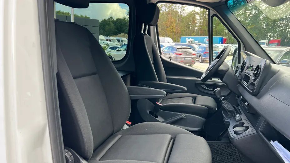 MERCEDES-BENZ Sprinter Sprinter 319 CDI 907.233