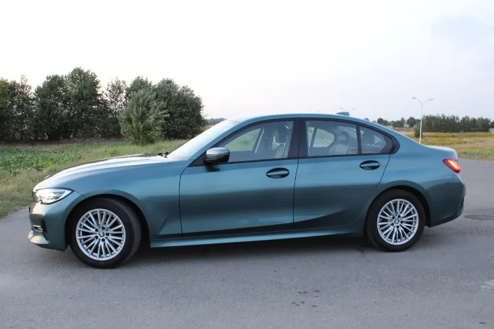 BMW Seria 3 318d mHEV Sport Line aut