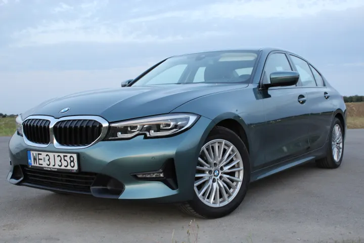 BMW Seria 3 318d mHEV Sport Line aut