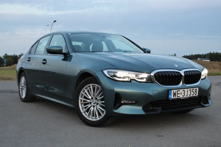 BMW Seria 3 318d mHEV Sport Line aut
