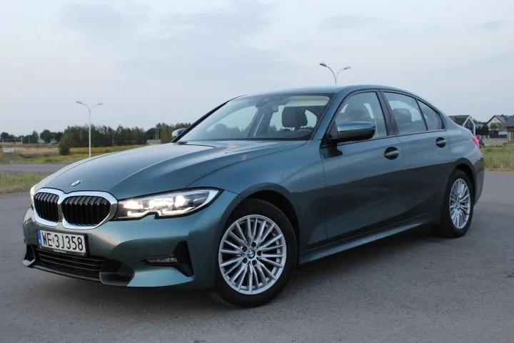 BMW Seria 3 318d mHEV Sport Line aut