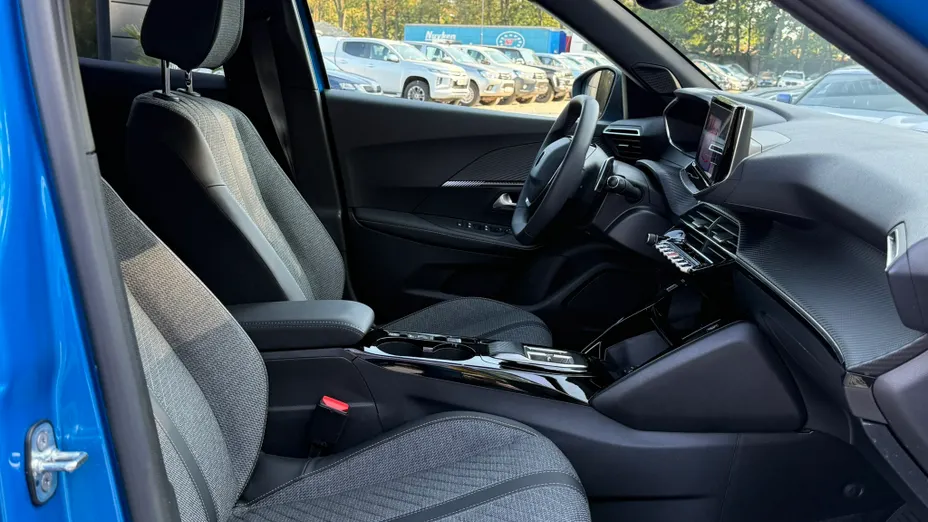 PEUGEOT 2008 2008 PureTech 130 Allure S&S EAT8