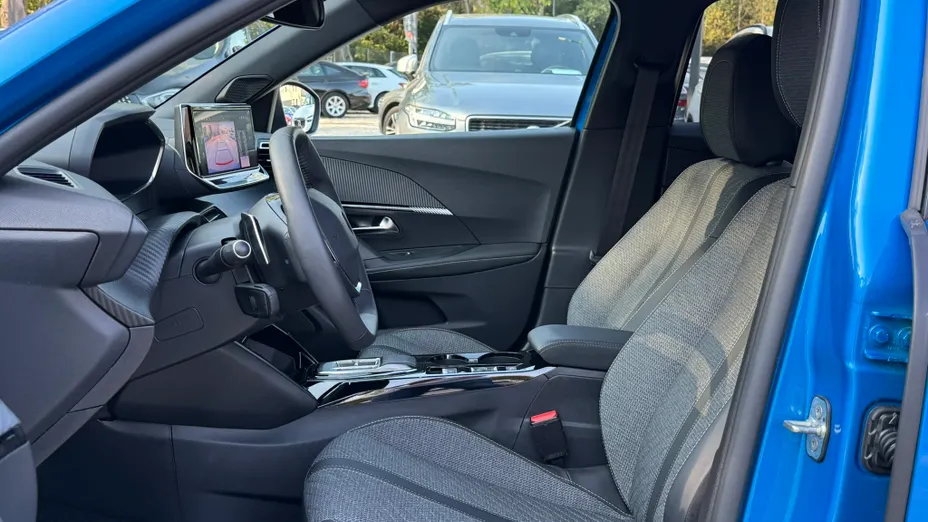 PEUGEOT 2008 2008 PureTech 130 Allure S&S EAT8