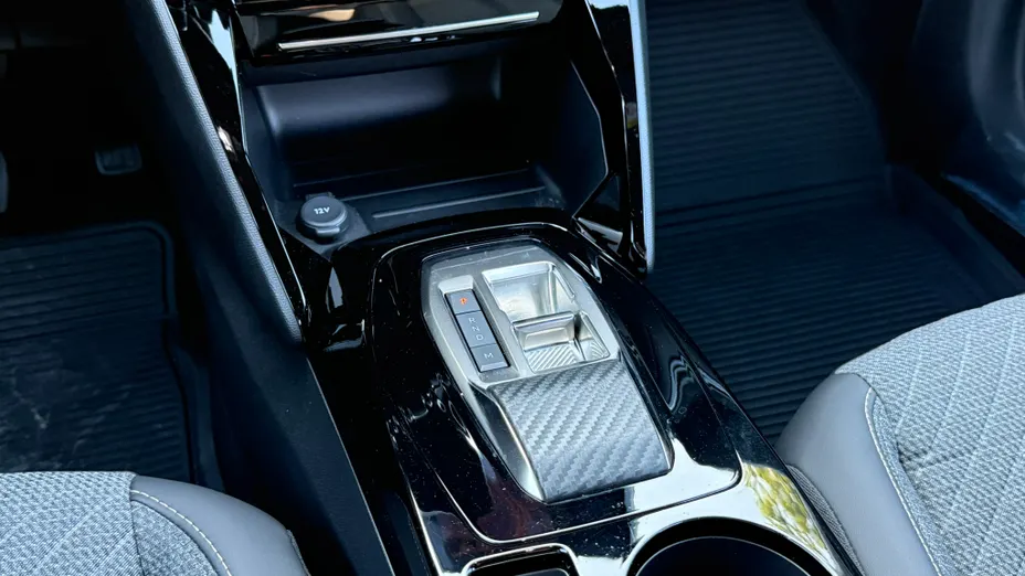 PEUGEOT 2008 2008 PureTech 130 Allure S&S EAT8